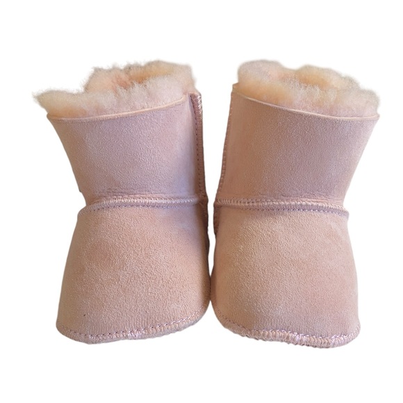 LAMO FOOTWEAR PINK SHEEPSKIN BABY BOOTIES - SIZE LARGE - NWT! - Picture 4 of 7